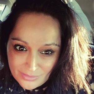 Meet your Posher, Eladia